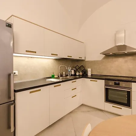 Cartoleria Suite: Spazioso, Moderno E Bolonia