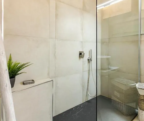 Cartoleria Suite: Spazioso, Moderno E Apartment *