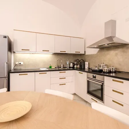 Cartoleria Suite: Spazioso, Moderno E Apartment Bologna