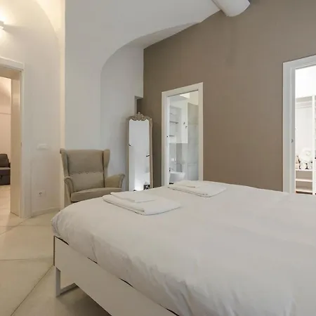 Cartoleria Suite: Spazioso, Moderno E * Bologne